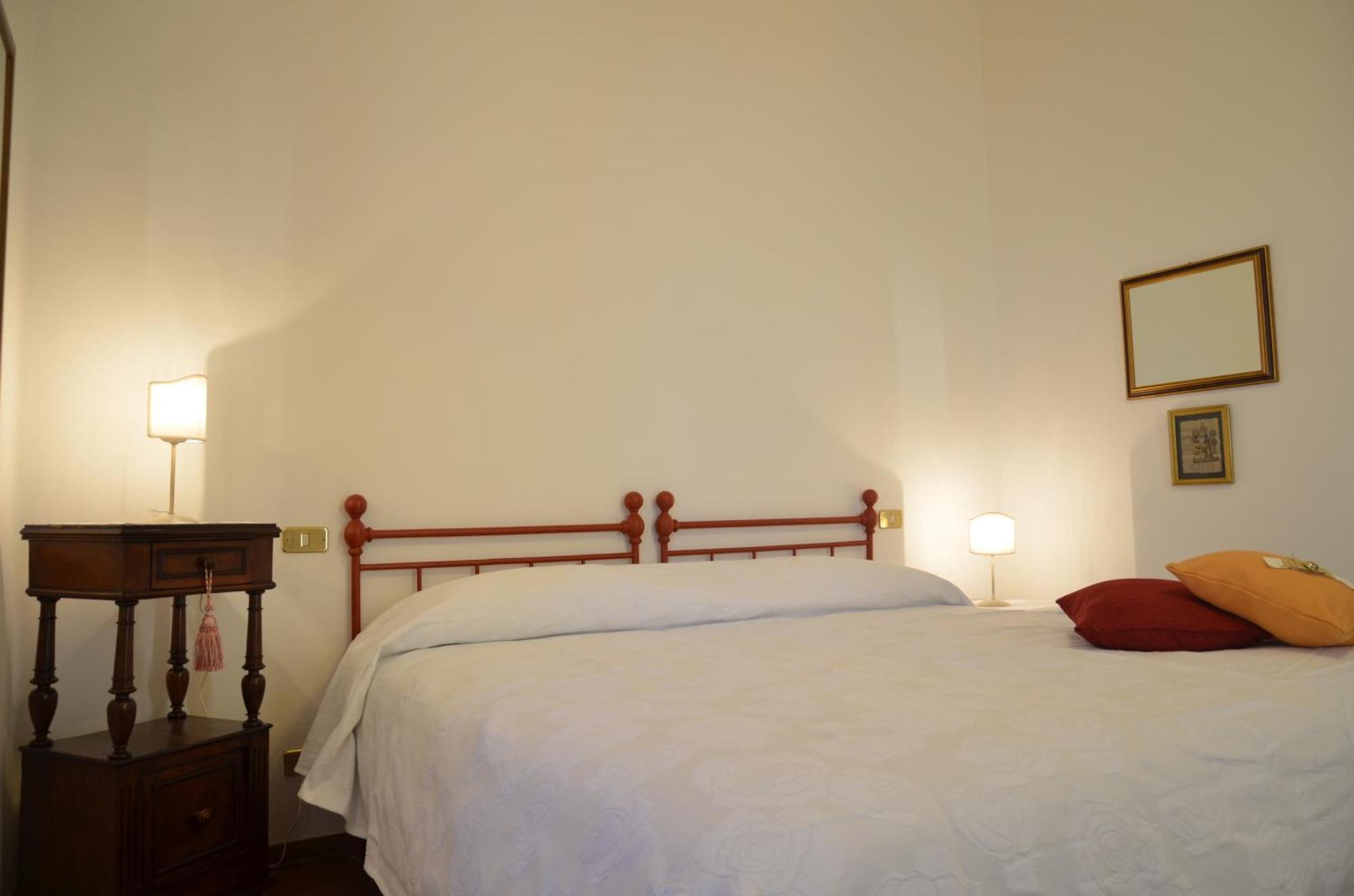 Donnaberarda Apartment Cortona Ruang foto