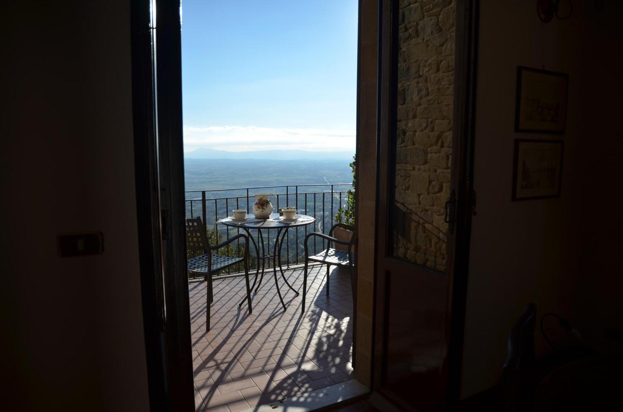 Donnaberarda Apartment Cortona Ruang foto