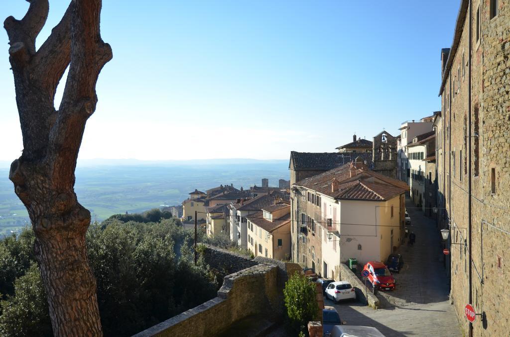 Donnaberarda Apartment Cortona Ruang foto