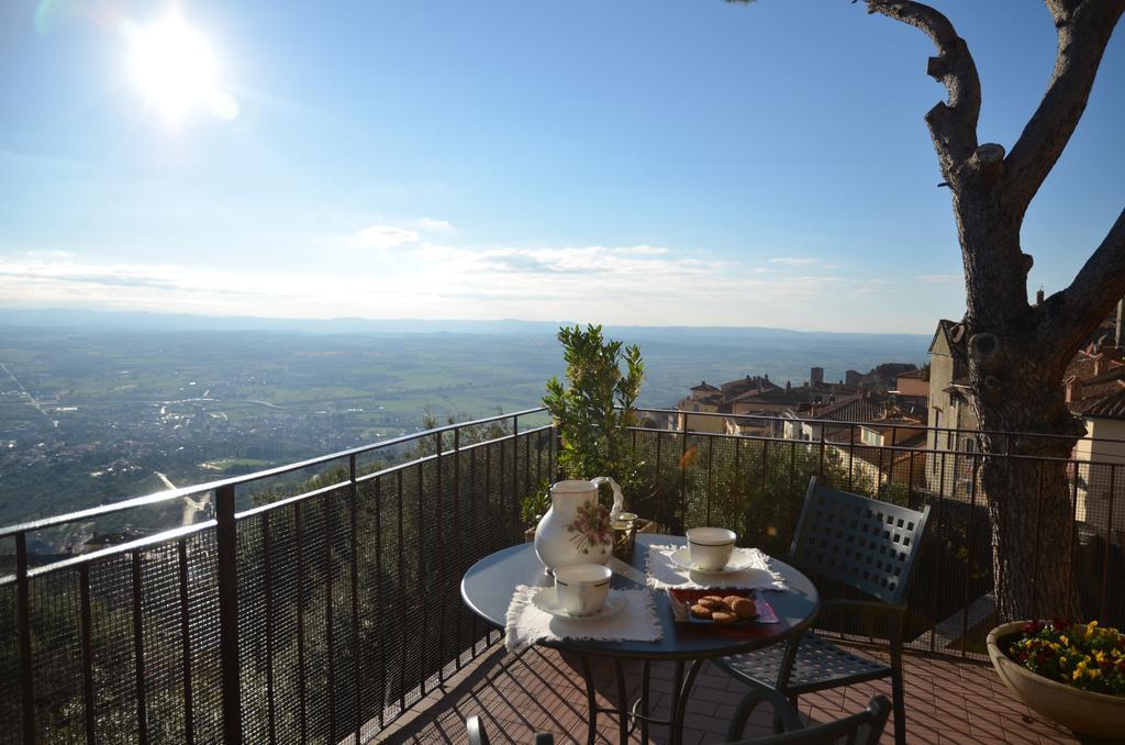 Donnaberarda Apartment Cortona Ruang foto