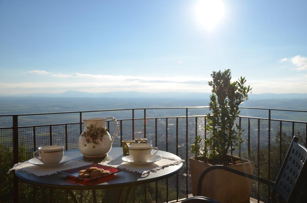 Donnaberarda Apartment Cortona Ruang foto