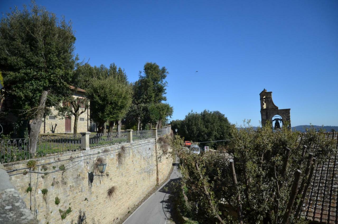 Donnaberarda Apartment Cortona Bagian luar foto